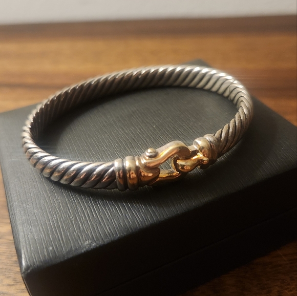 David Yurman | 7mm Buckle Cable Bracelet - Sterling Silver with 18k Yellow Gold - Picture 2 of 12